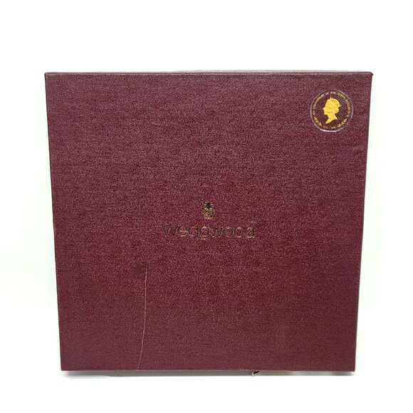 Wedgwood Queen Elizabeth II Plate 40th Anniversary Collector 10.25" w/Box 1991 - Picture 6 of 8